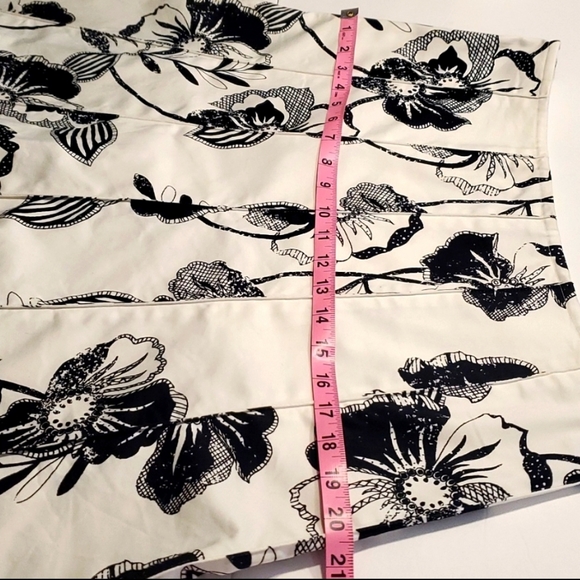 Yansi Fugel Skirt size 10 Black and white Very good condition - Picture 9 of 12